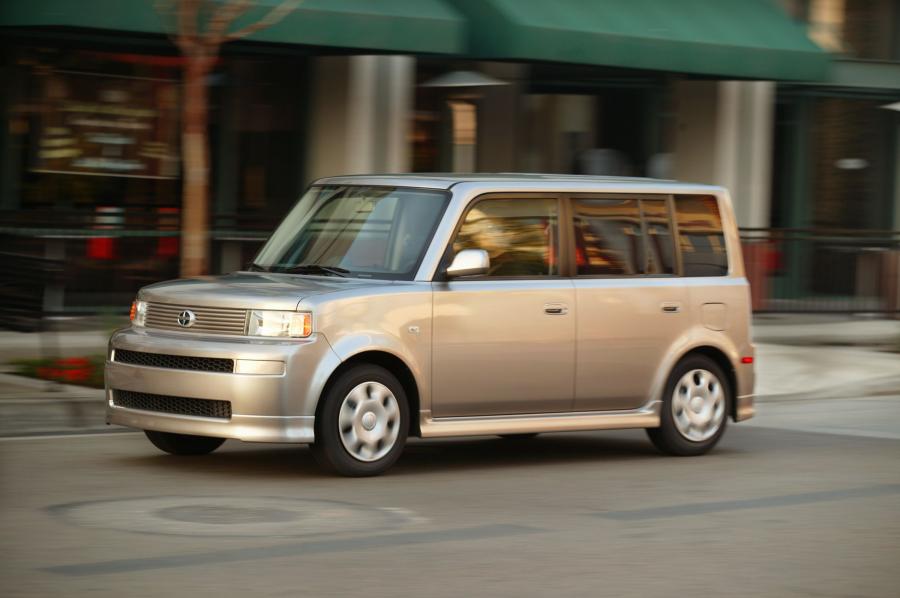  Scion xB 2003 года  (фото 11 из 42)